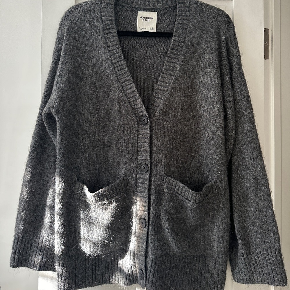 Abercrombie Long-Length Cardigan in Grey